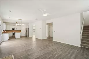8967 Crest View Cir, Union City, GA 30291 - Photo 16
