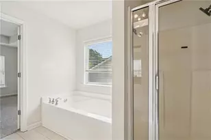 8967 Crest View Cir, Union City, GA 30291 - Photo 12