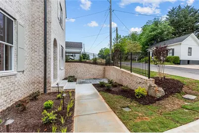 29 E Park Street, Buford, GA 30518 - Photo 4