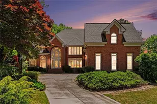 860 Club Chase Ln, Roswell, GA 30076 - Photo 8