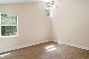 129 Cypress St, Roswell, GA 30075 - Photo 26
