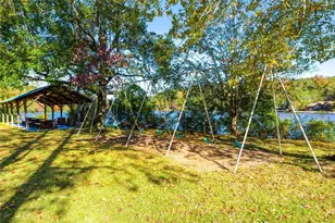 129 Cypress St, Roswell, GA 30075 - Photo 48