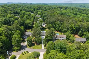 950 Ivy Falls Dr, Atlanta, GA 30328 - Photo 48