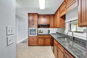 2681 Kings Circle, Lawrenceville, GA 30044 - Photo 10