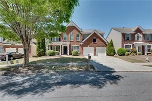 2302 Young America Dr, Lawrenceville, GA 30043 - Photo 2
