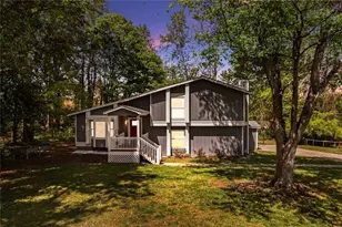 2592 Twin Oaks SW, Marietta, GA 30064 - Photo 2