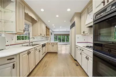 2898 Sequoyah Drive NW, Atlanta, GA 30327 - Photo 10