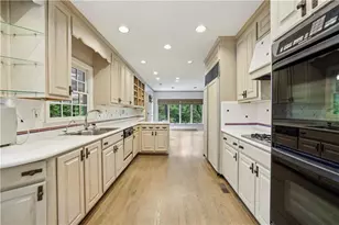2898 Sequoyah Dr NW, Atlanta, GA 30327 - Photo 10