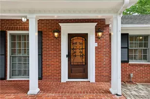 2898 Sequoyah Dr NW, Atlanta, GA 30327 - Photo 4