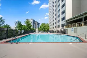 2479 Peachtree Rd NE, Atlanta, GA 30305 - Photo 1