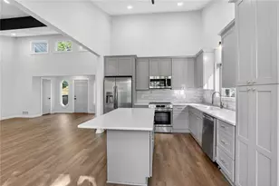 3038 Skidaway Ct, Stone Mountain, GA 30087 - Photo 4