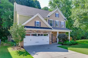821 Sapphire Ln, Sugar Hill, GA 30518 - Photo 2