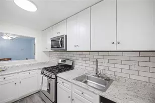 703 Woodcliff Dr, Sandy Springs, GA 30350 - Photo 4