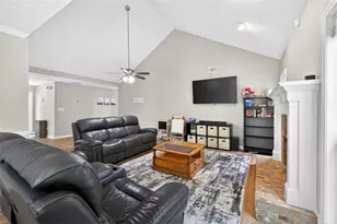 3130 Goldmist Dr, Buford, GA 30519 - Photo 4