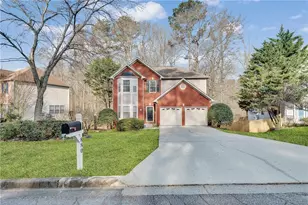 880 Walnut Creek Dr NW, Lilburn, GA 30047 - Photo 4