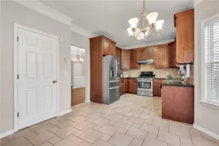 880 Walnut Creek Dr NW, Lilburn, GA 30047 - Photo 22
