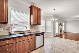 880 Walnut Creek Dr NW, Lilburn, GA 30047 - Photo 20