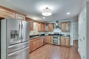 3684 Hunting Ridge Dr SW, Lilburn, GA 30047 - Photo 14