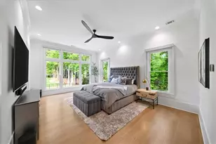 4970 Lake Forrest Dr, Atlanta, GA 30342 - Photo 14
