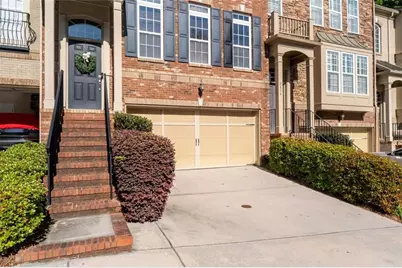 2852 Overlook Court NE, Atlanta, GA 30324 - Photo 2