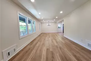 2877 Pine Needle Dr, Atlanta, GA 30344 - Photo 8