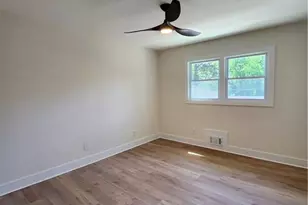 2877 Pine Needle Dr, Atlanta, GA 30344 - Photo 12