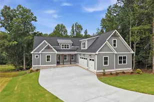 3108 Mulberry Greens Ln, Jefferson, GA 30549 - Photo 1