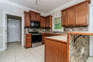 5280 Oglethorpe Ct, Powder Springs, GA 30127 - Photo 4