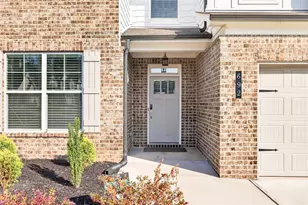 692 Eagles Nest Cir, Auburn, GA 30011 - Photo 2