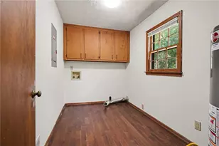 2346 Eastgate Dr, Snellville, GA 30078 - Photo 12
