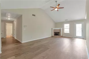 3168 Meadow Point Dr, Snellville, GA 30039 - Photo 4