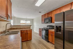 3168 Meadow Point Dr, Snellville, GA 30039 - Photo 8