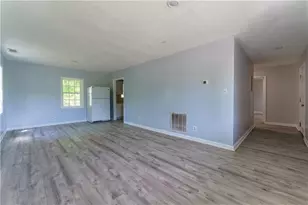 2491 Martin Luther King Jr Blvd, Gainesville, GA 30501 - Photo 8