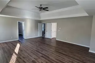 558 Georgia Cir, Loganville, GA 30052 - Photo 10