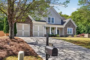 8230 Gracen Dr, Gainesville, GA 30506 - Photo 2