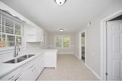2421 Spring Garden Drive SW, Atlanta, GA 30315 - Photo 12