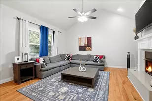 2425 Flair Knoll Dr NE, Atlanta, GA 30345 - Photo 2