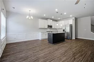1370 Sugar Glen Ct, Lawrenceville, GA 30044 - Photo 10