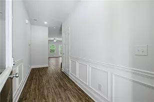 1370 Sugar Glen Ct, Lawrenceville, GA 30044 - Photo 4