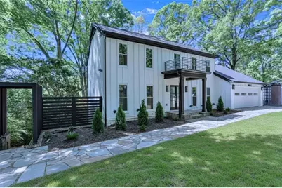 2707 Cosmos Drive NE, Atlanta, GA 30345 - Photo 2