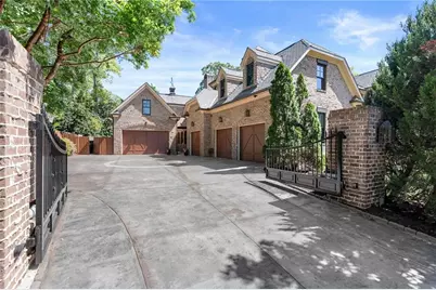 271 Pine Valley Drive SE, Marietta, GA 30067 - Photo 2
