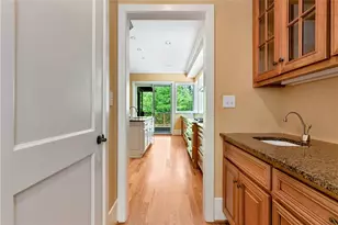6960 Riverside Dr, Atlanta, GA 30328 - Photo 18