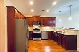 7215 Highland Bluff, Atlanta, GA 30328 - Photo 10