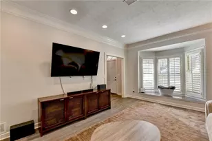 7111 St Charles Square, Roswell, GA 30075 - Photo 10