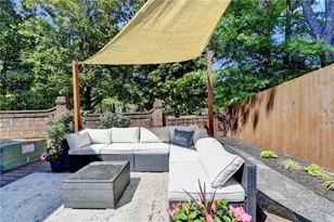 7111 St Charles Square, Roswell, GA 30075 - Photo 30