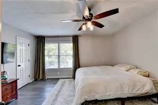 7111 St Charles Square, Roswell, GA 30075 - Photo 44