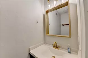 7111 St Charles Square, Roswell, GA 30075 - Photo 38