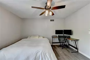 7111 St Charles Square, Roswell, GA 30075 - Photo 46