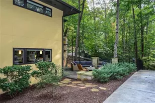 1180 E Beechwood Dr NW, Atlanta, GA 30327 - Photo 52