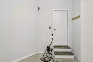 1912 Brantley Walk Ln NW, Atlanta, GA 30318 - Photo 6